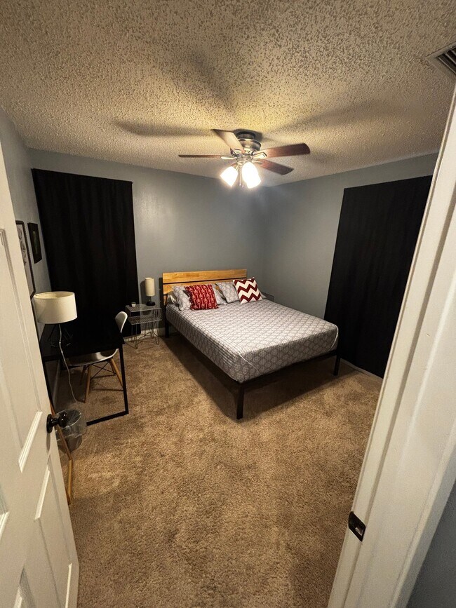 Foto del edificio - 6313 Greenlee St