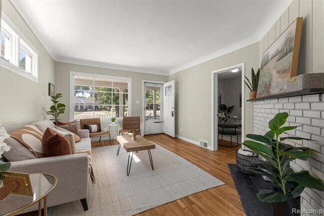 Foto del edificio - 3369 Pelham St