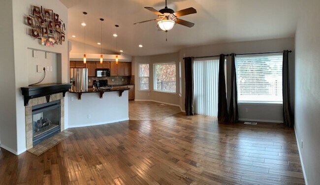 Foto del edificio - $3,495 / 4br - 3600ft2 - Exqusite, executi...