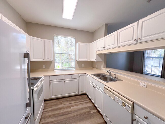 Foto del edificio - 2211 NW 16th Terrace