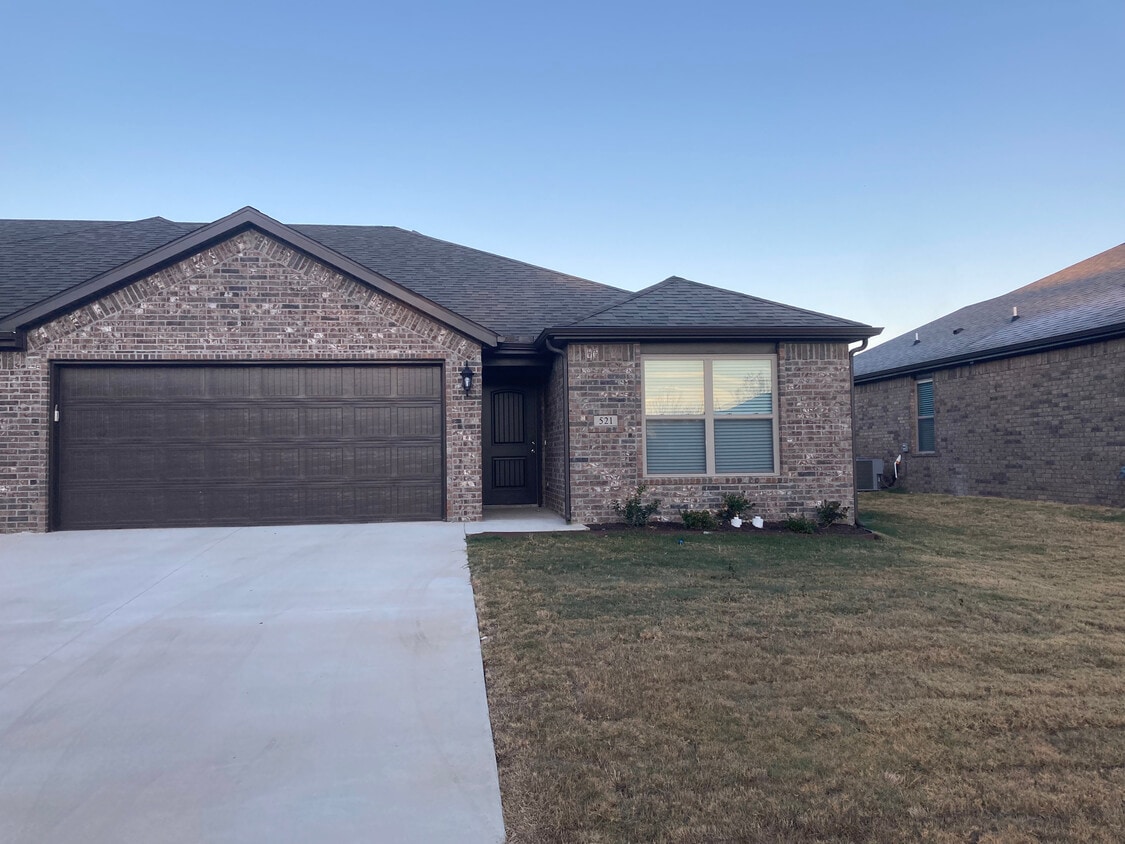 521 little lona Ave Unit 521, Centerton, AR 72719 Condo for Rent in