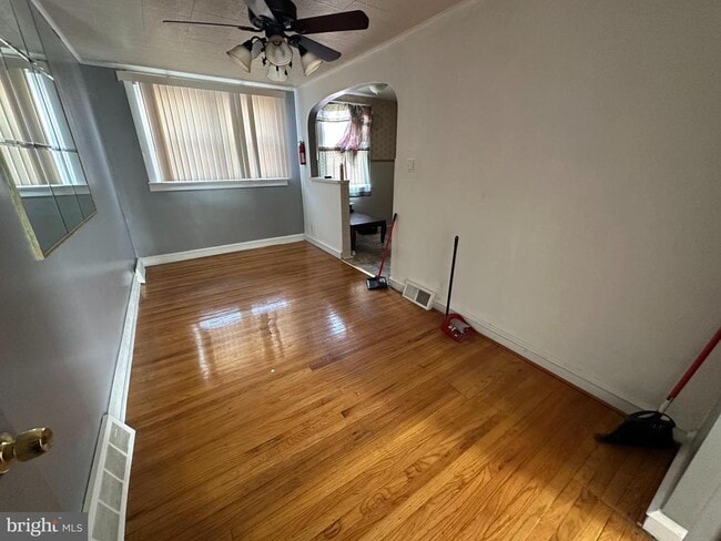 Building Photo - 4327 H St