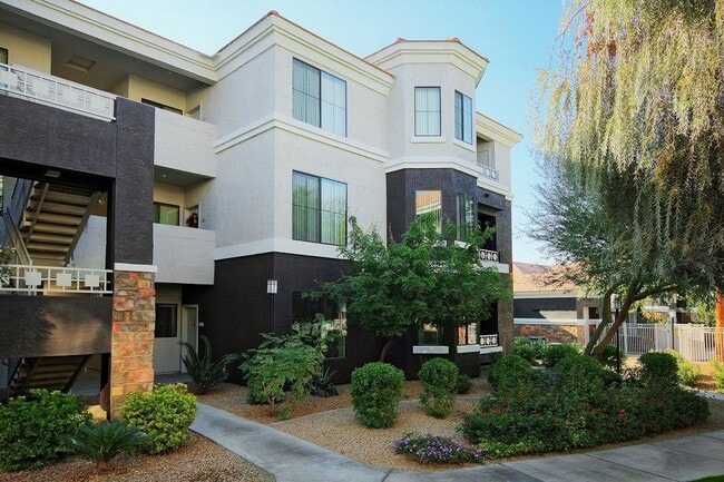 Interior Photo - Enclave at Arrowhead