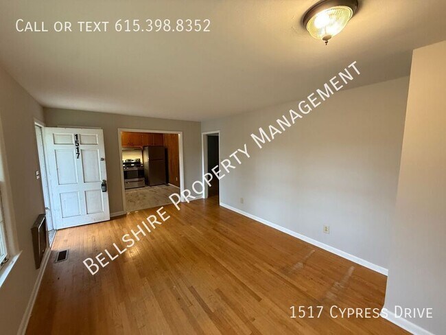 Foto del edificio - 1517 Cypress Dr