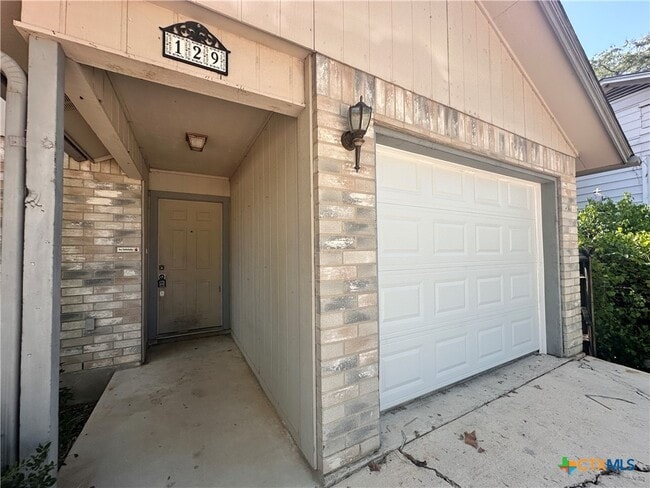 Building Photo - 129 Riverside Dr