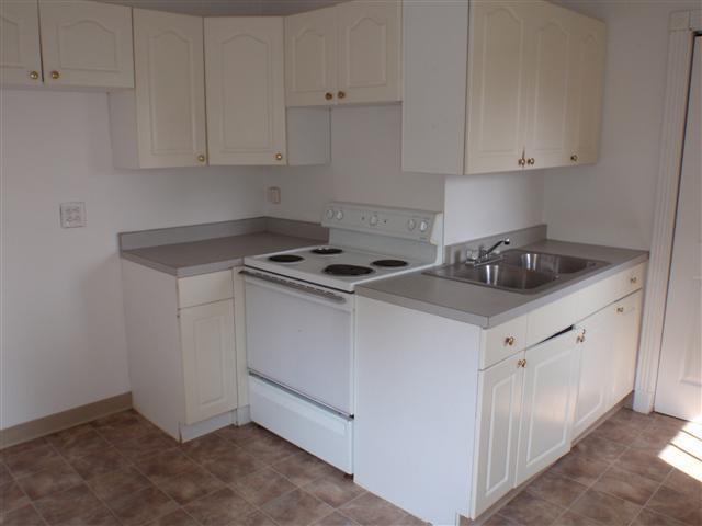Building Photo - 2842 Woodman Dr