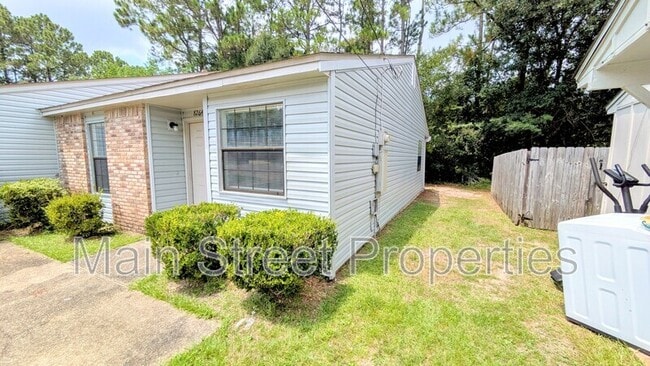 Building Photo - 8264 Continental Dr
