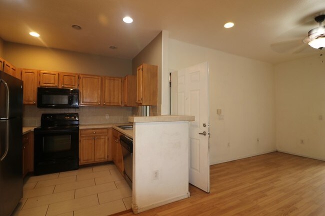Building Photo - 2929 w yorkshire drive # 1110, phoenix az