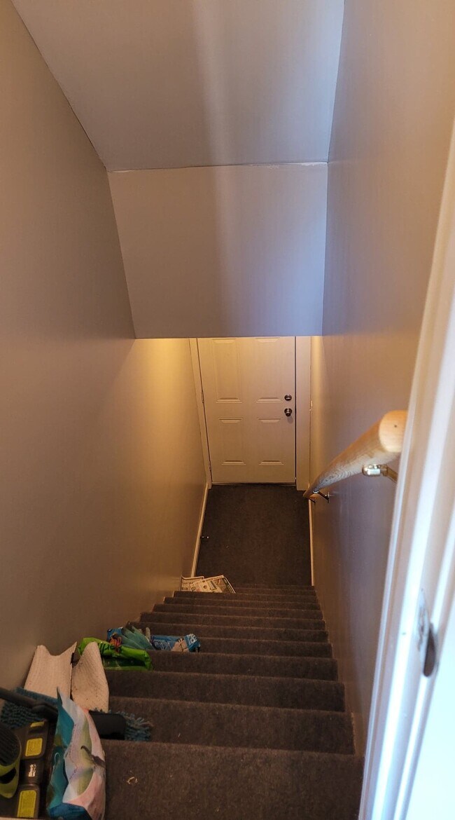 18 Center St Unit 18, Killingly, CT 06239 18 Center St Killingly, CT