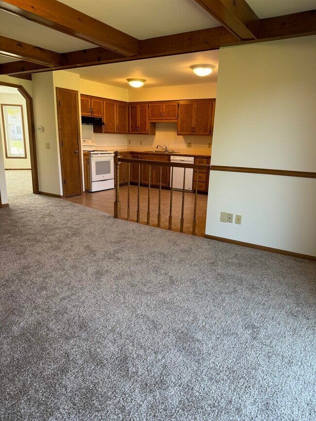 Foto del edificio - 7006 Longmeadow Rd