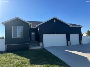Building Photo - 83 N 2500 W