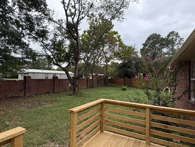 Building Photo - 157 Yardley Farms Ct