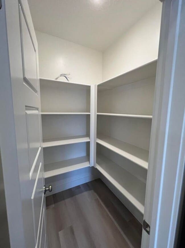 Building Photo - 5924 Aragorn Ln
