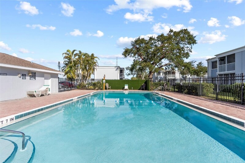 Foto principal - 5310 26th St W