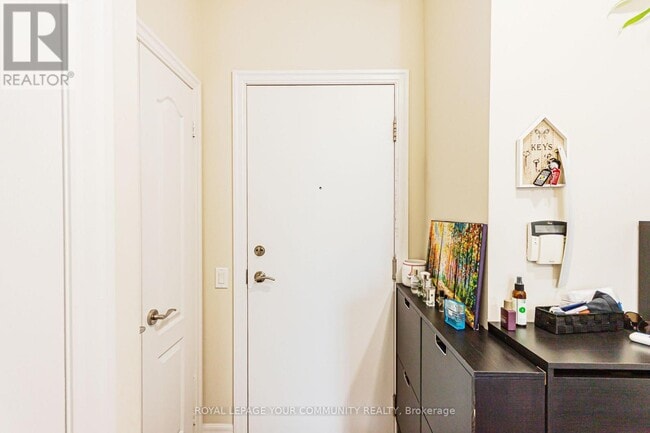 Building Photo - 21 Hillcrest Ave