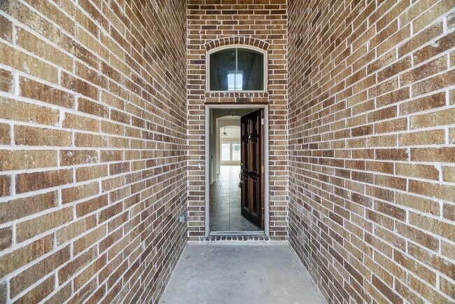 Foto del edificio - 18543 Gardens End Ln