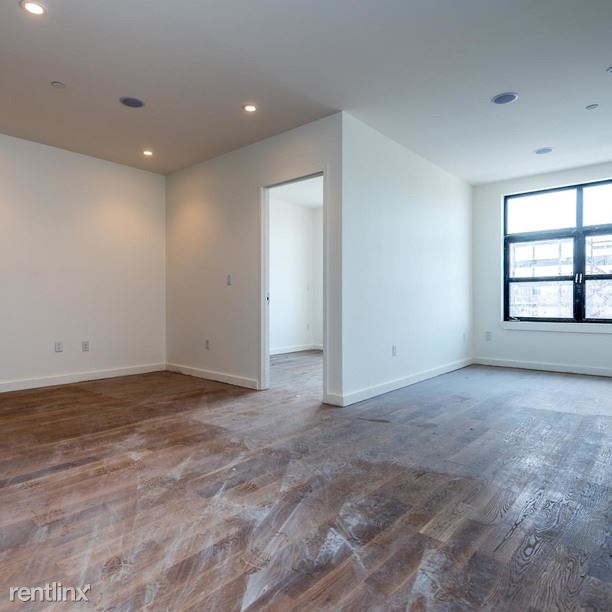 Building Photo - 555 Graham Ave