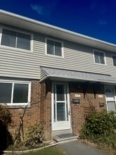 Building Photo - 1466 Heatherington Rd