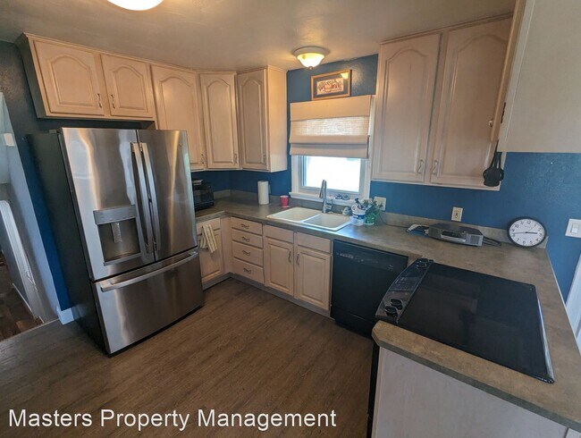 Building Photo - 3 br, 1.5 bath House - 24608 Fort Meigs