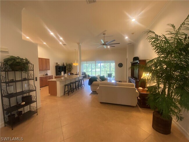 Foto del edificio - 9340 Triana Terrace