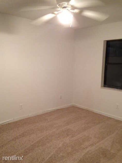 Building Photo - 3 br, 2 bath  - 4012 SW 68th Ln