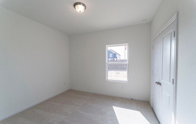 Foto del edificio - 11130 Hollinger Cir