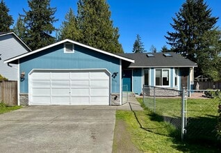 Building Photo - 11931 2nd Dr SE
