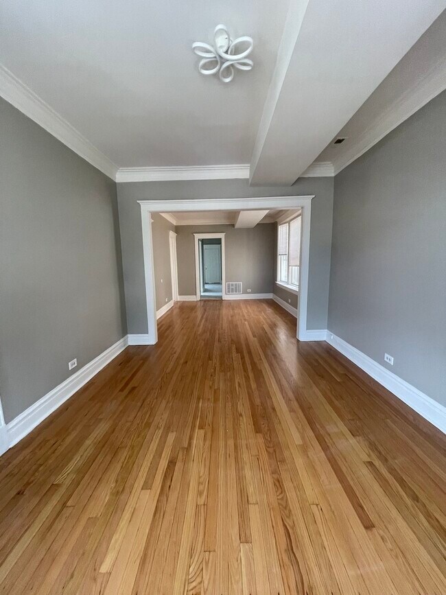 Foto del edificio - 6740 S St Lawrence Ave