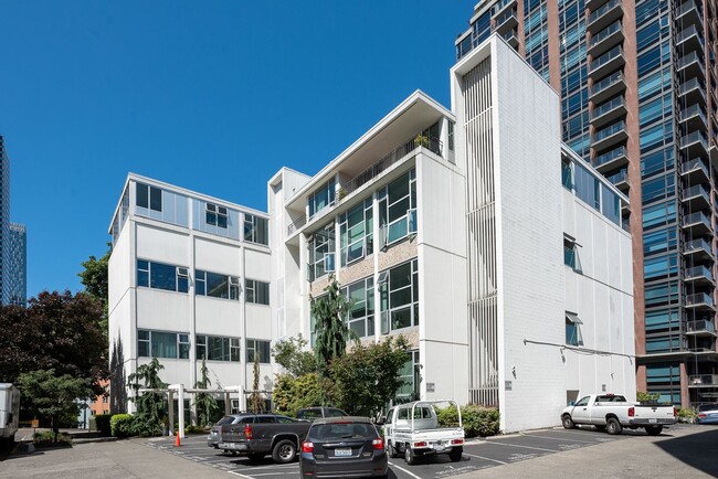 Building Photo - Modern Loft On First Hill!