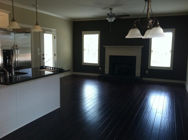 Family Room - 1540 James Hill Way