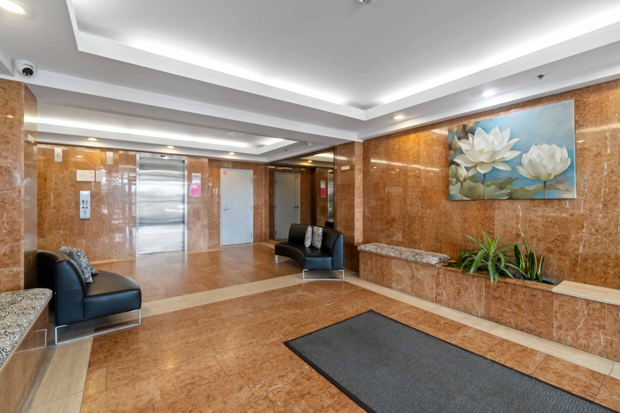 Building Photo - WELCOME TO THE HORIZON - ONE BEDROOM PLUS ...