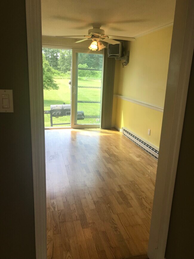 Building Photo - 18 Westford Rd