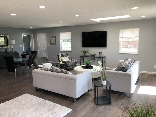 Photo - Fully Furnished Short-term rental Includes... House