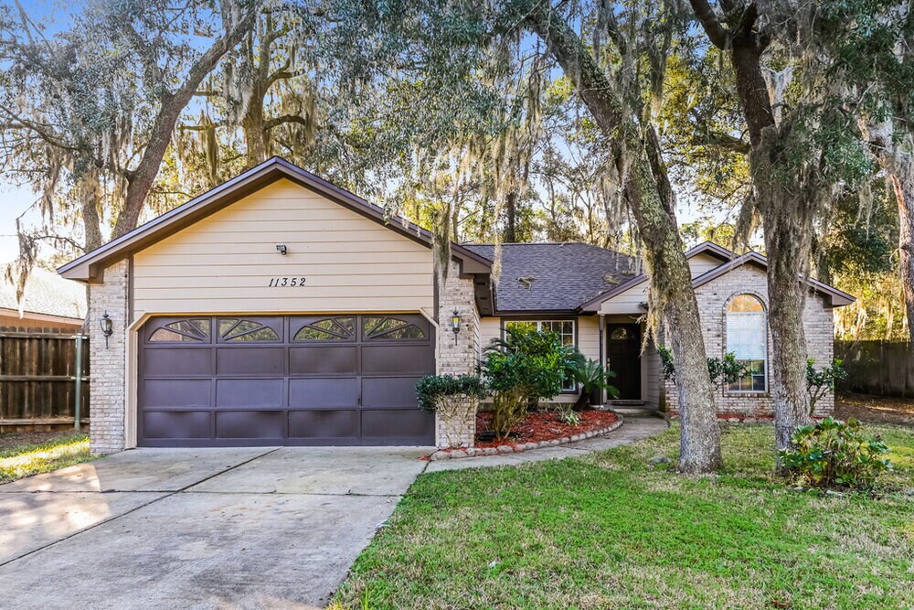 Foto principal - 11352 Trotting Horse Ln S
