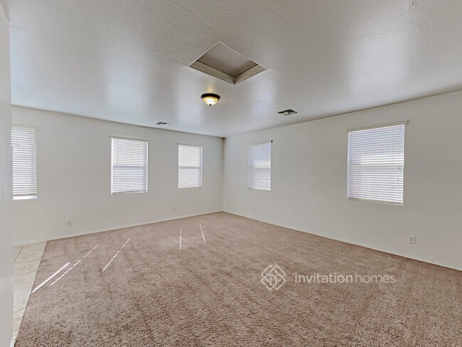Foto del edificio - 3036 S 101st Dr