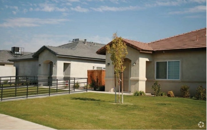 Building Photo - West Day Park Meadows