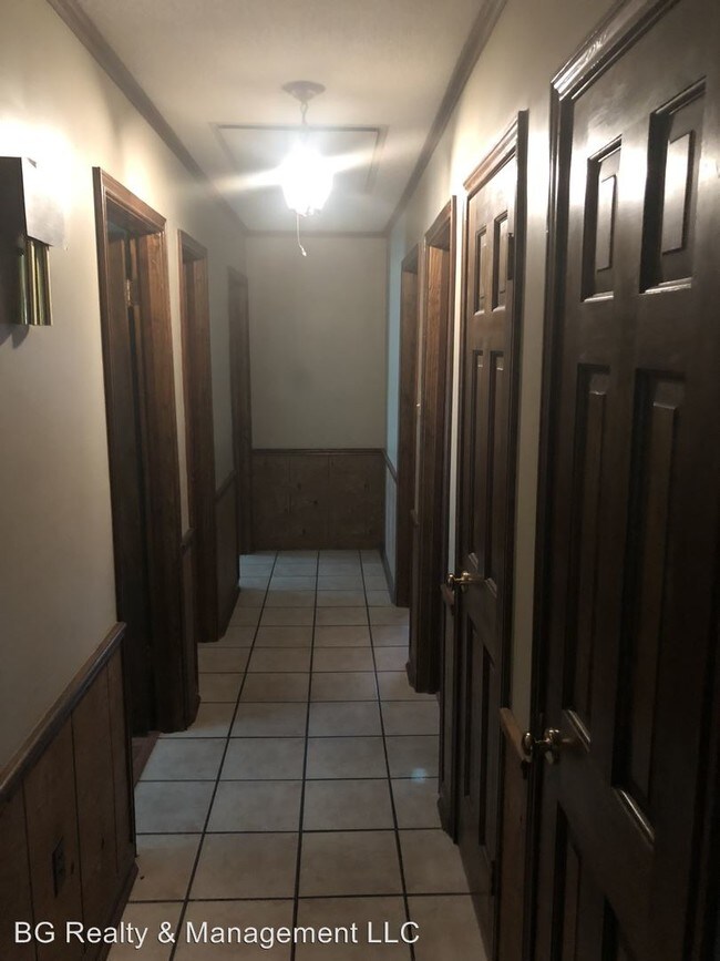 Building Photo - 4 br, 2 bath House - 102 Warwicke Dr