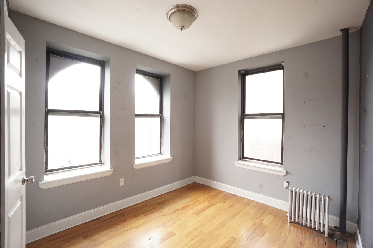 Primary Photo - 501 W 170th St
