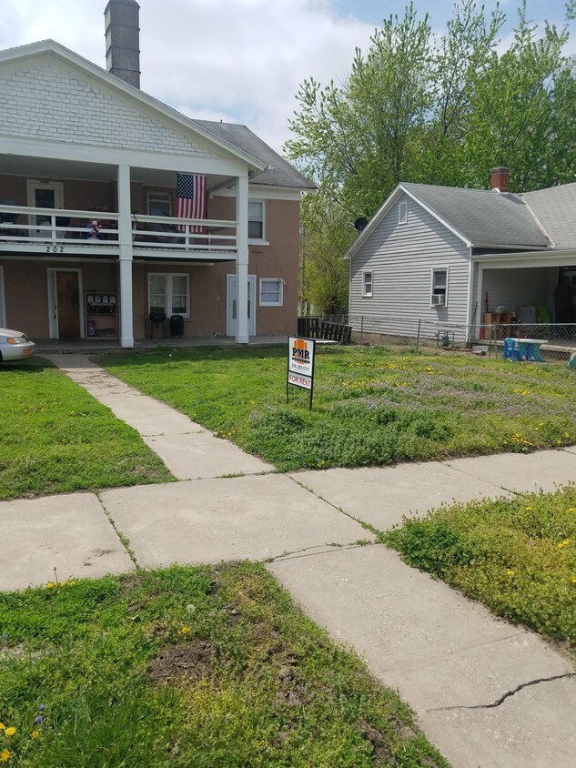 Primary Photo - 202 W Colorado Ave