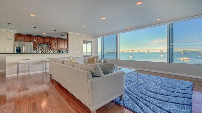 Building Photo - 226 Golden Gate Point