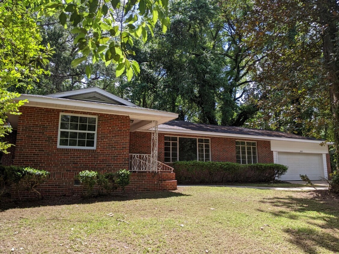 Primary Photo - 2017 Trescott Dr