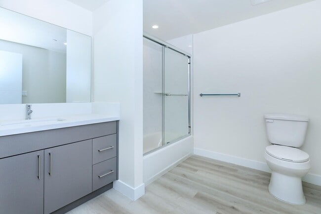 Interior Photo - The Jordan Heights