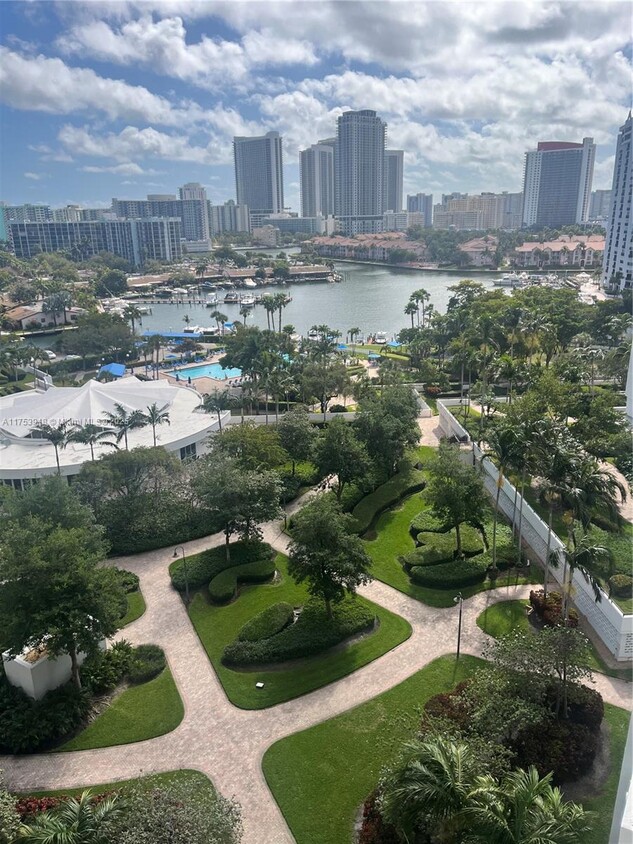 Primary Photo - 600 Three Islands Boulevard