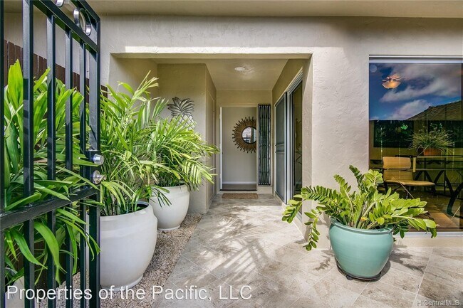 Building Photo - 4 br, 3 bath House - 6248 Keokea Place, E-104