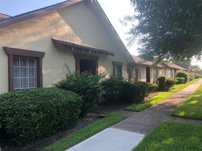 Foto del edificio - 7144 Jetty Ln