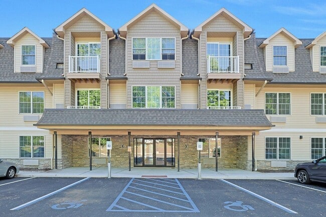 Building Photo - 962 Rte 9W