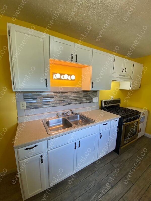 Foto del edificio - 2985 Fairwood Ave