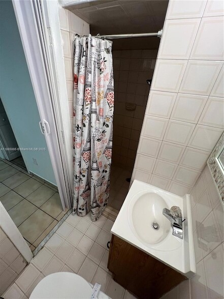 Photo - 200 W 53rd Terrace Apartment