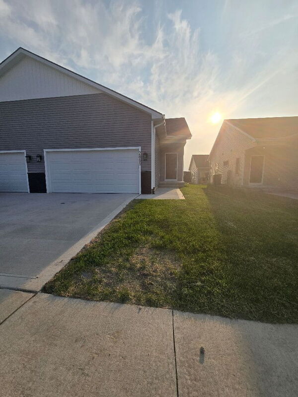Primary Photo - 2865 Long Avenue