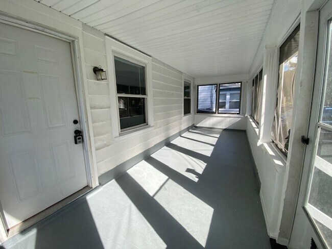 Foto del edificio - Updated 4-Bed with Porch & 2-Car Garage on...